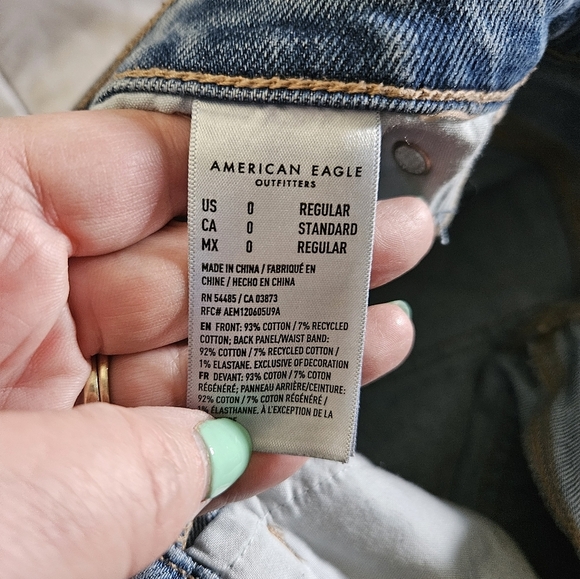 American Eagle Women's Blue Distressed Jeans Size 0 - Picture 10 of 16